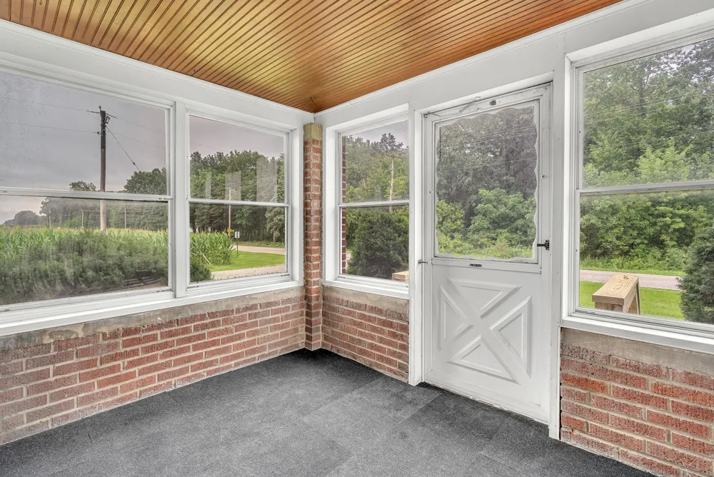 502 S 250 W Valparaiso, IN 46385