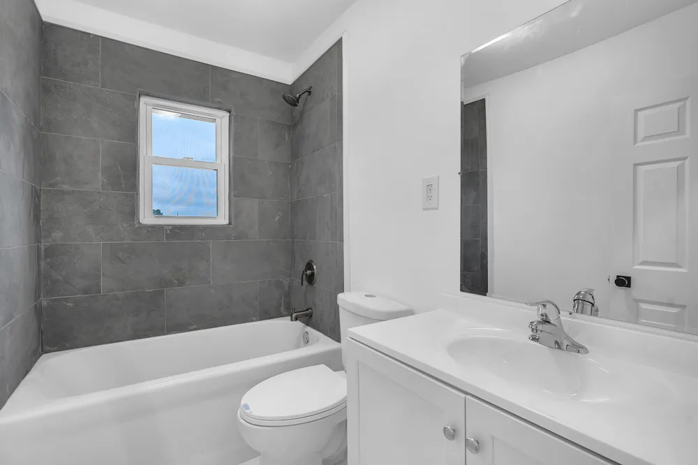 502 S 250 W Valparaiso, IN 46385