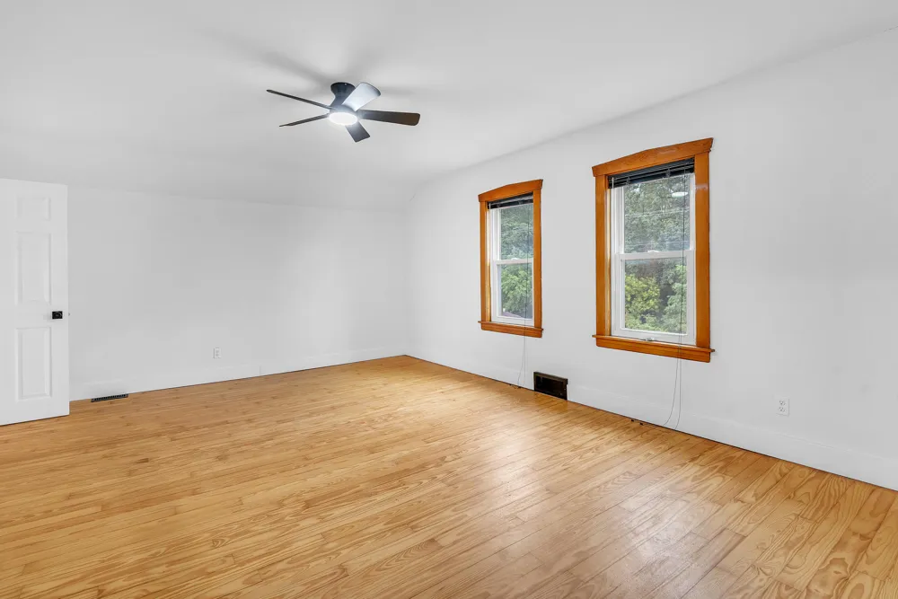 502 S 250 W Valparaiso, IN 46385