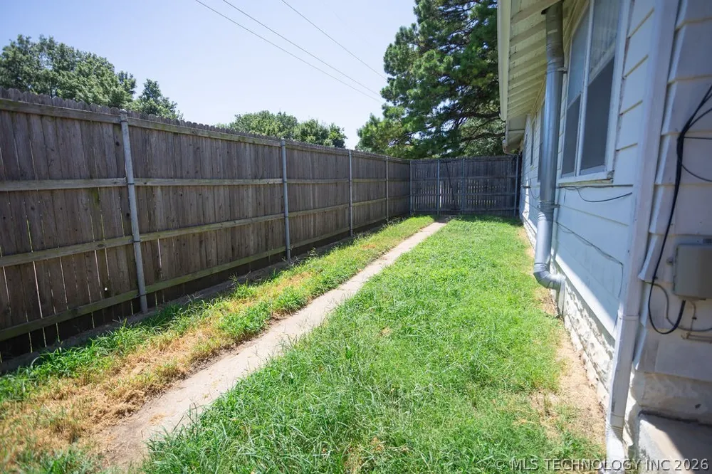 1147 S Florence Avenue Tulsa, OK 74104