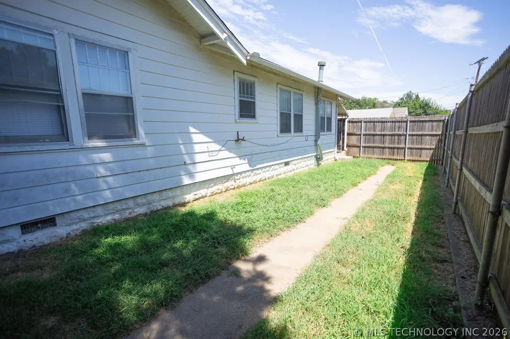 1147 S Florence Avenue Tulsa, OK 74104