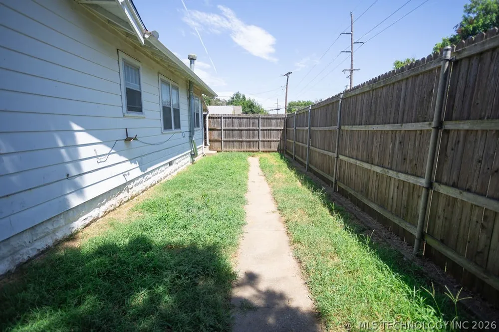 1147 S Florence Avenue Tulsa, OK 74104