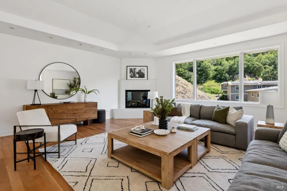 115 Piper Lane Fairfax, CA 94930