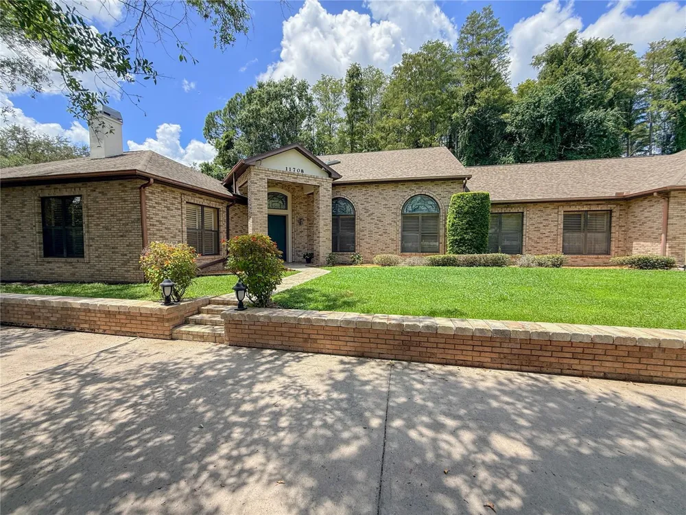 11708 ORANGE GROVE DRIVE Tampa, FL 33618