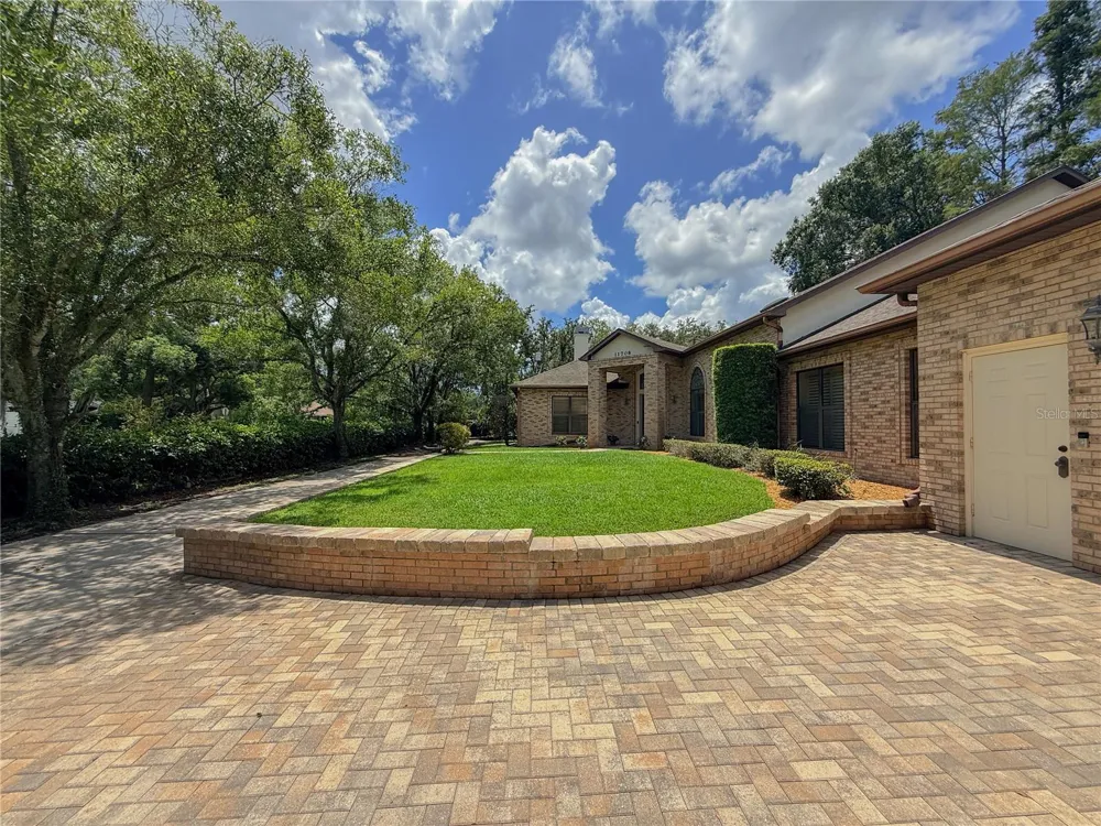 11708 ORANGE GROVE DRIVE Tampa, FL 33618