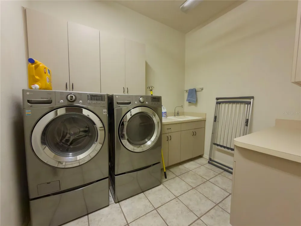 11708 ORANGE GROVE DRIVE Tampa, FL 33618