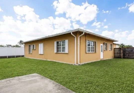 4151 SW 112th Ct Miami, FL 33165