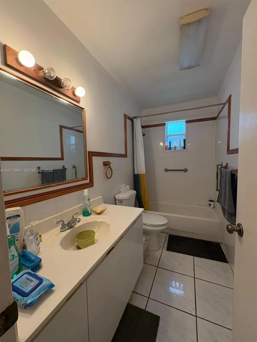 4151 SW 112th Ct Miami, FL 33165