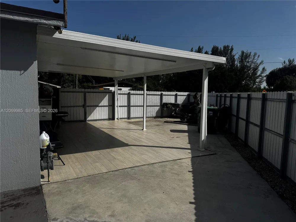 15200 Railroad Dr Miami Gardens, FL 33054