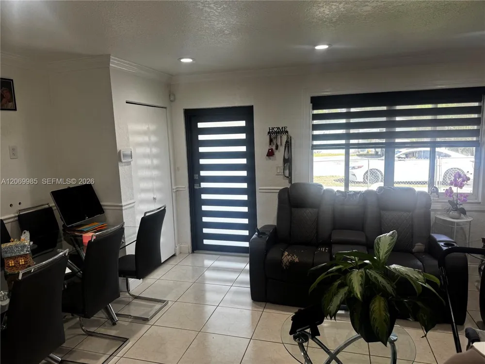 15200 Railroad Dr Miami Gardens, FL 33054