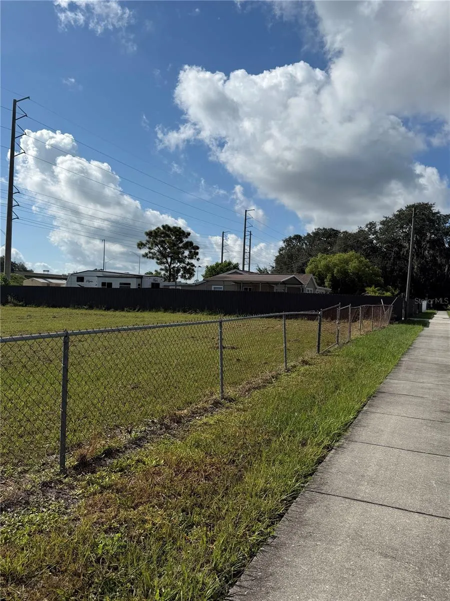 ECONLOCKHATCHEE TRAIL S Orlando, FL 32825