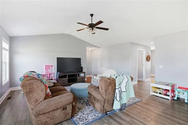 447 Fairbanks Ave Bowling Green, KY 42101