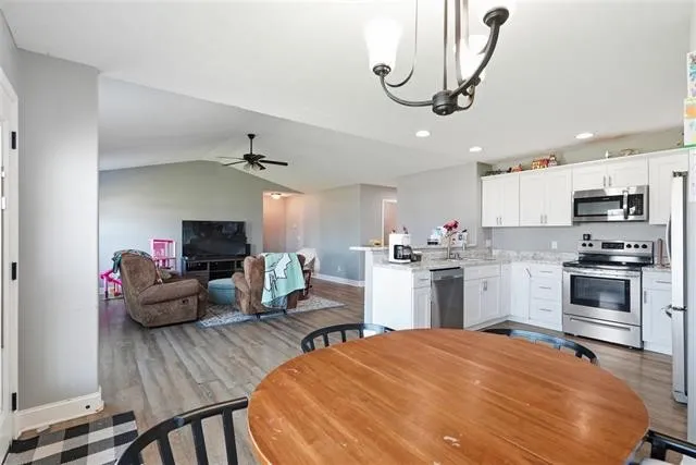 447 Fairbanks Ave Bowling Green, KY 42101