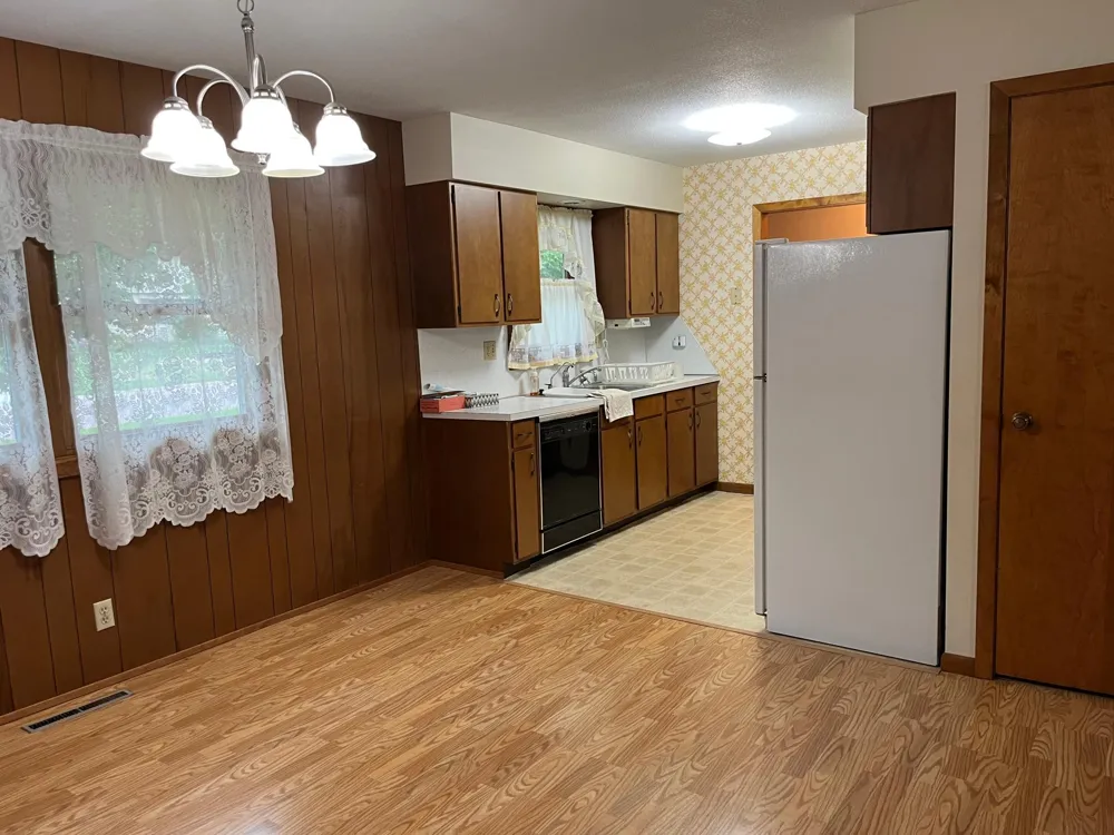 631 19th Street Windom, MN 56101