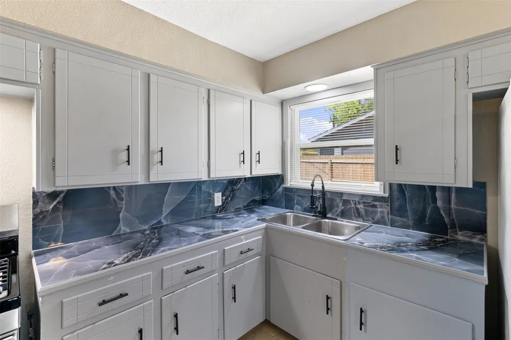 2213 17th Avenue Texas City, TX 77590