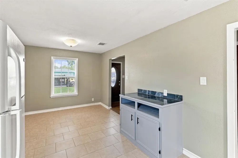 2213 17th Avenue Texas City, TX 77590
