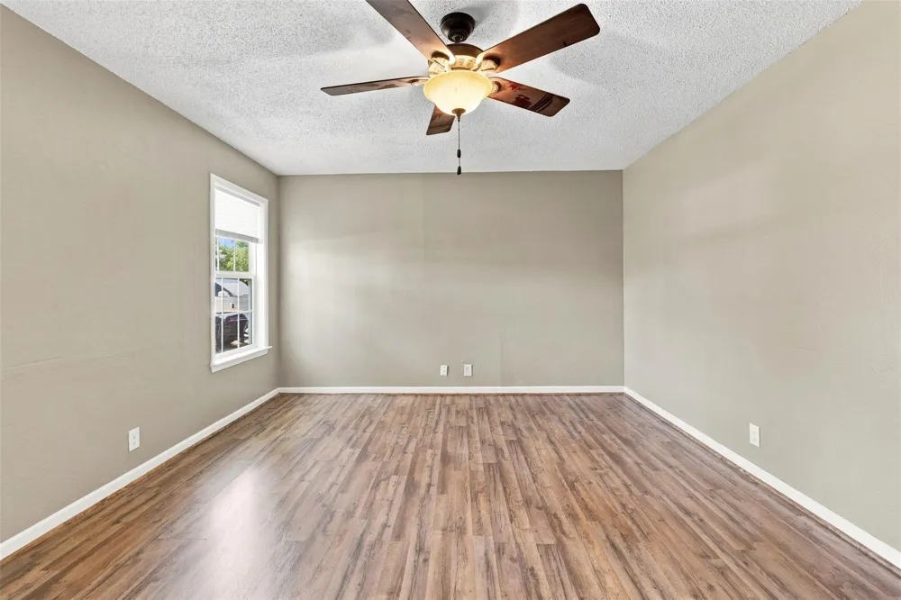 2213 17th Avenue Texas City, TX 77590