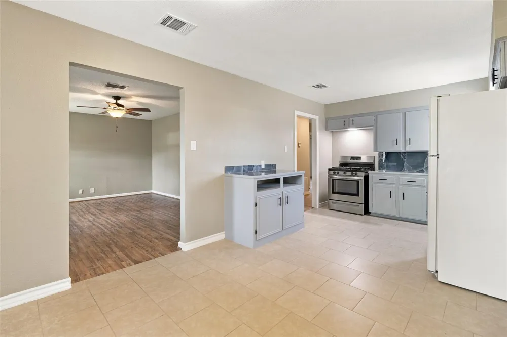 2213 17th Avenue Texas City, TX 77590