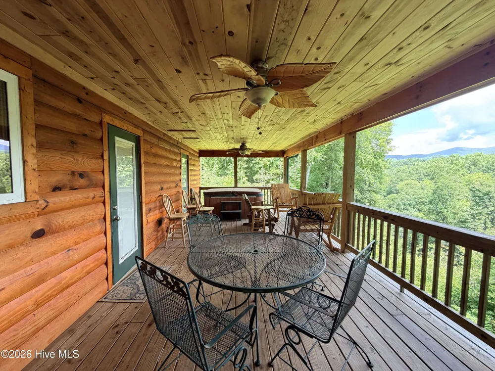 119 Bucks Nest Drive Topton, NC 28781