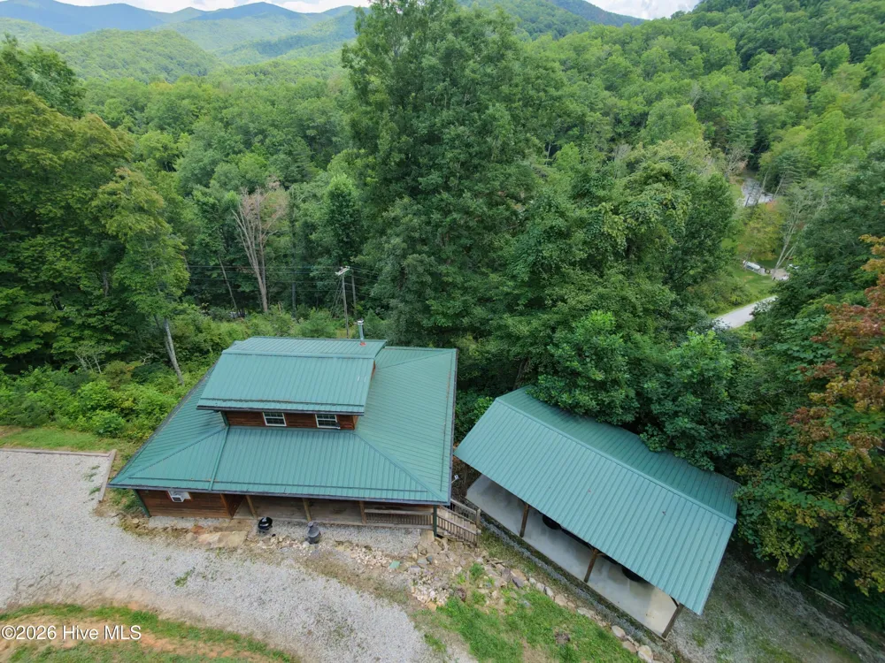 119 Bucks Nest Drive Topton, NC 28781