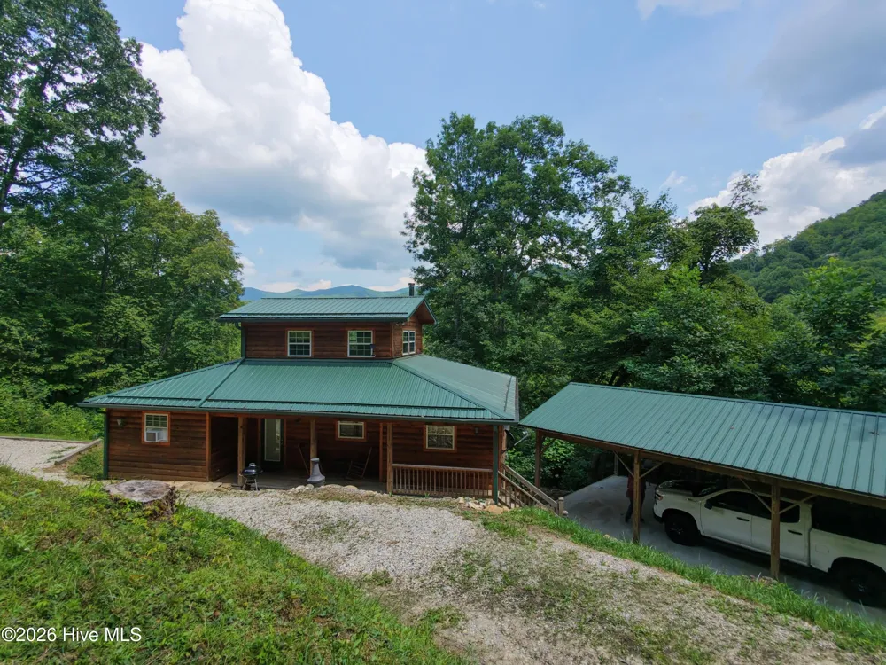 119 Bucks Nest Drive Topton, NC 28781