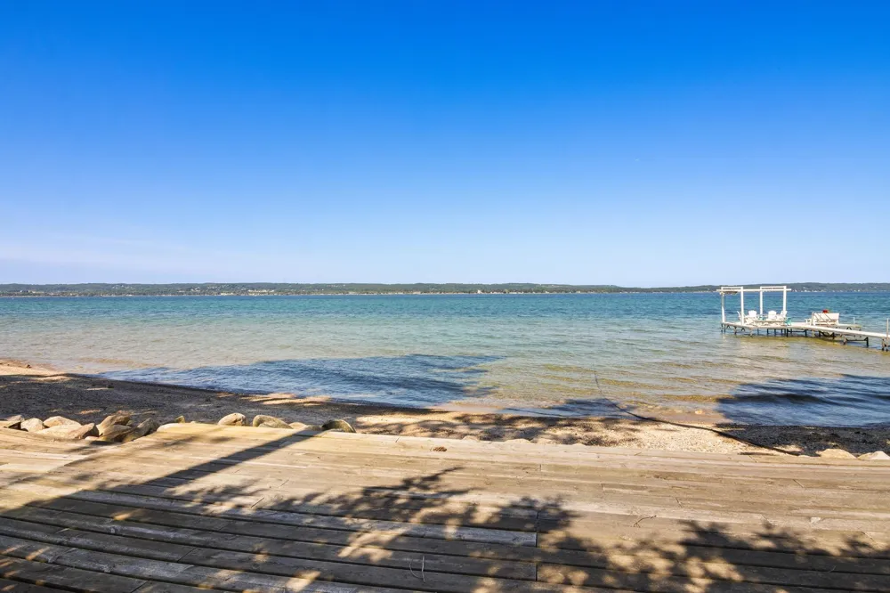 7200 Peninsula Drive Peninsula Township, MI 49686