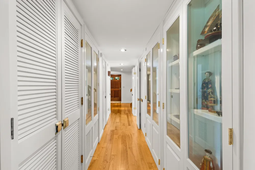 7200 Peninsula Drive Peninsula Township, MI 49686