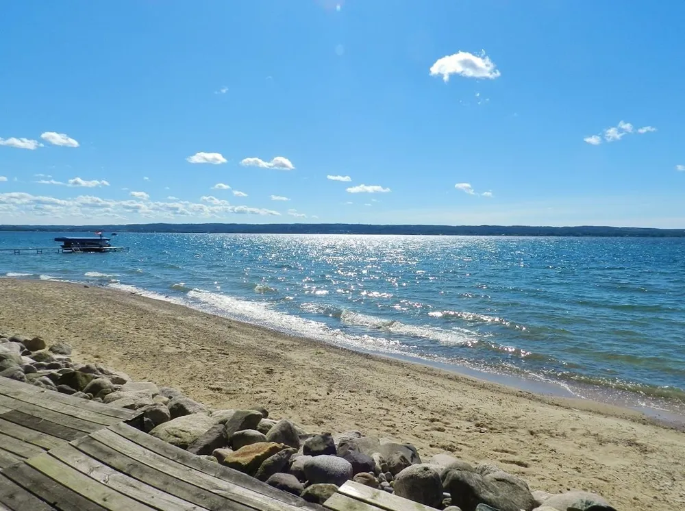 7200 Peninsula Drive Peninsula Township, MI 49686