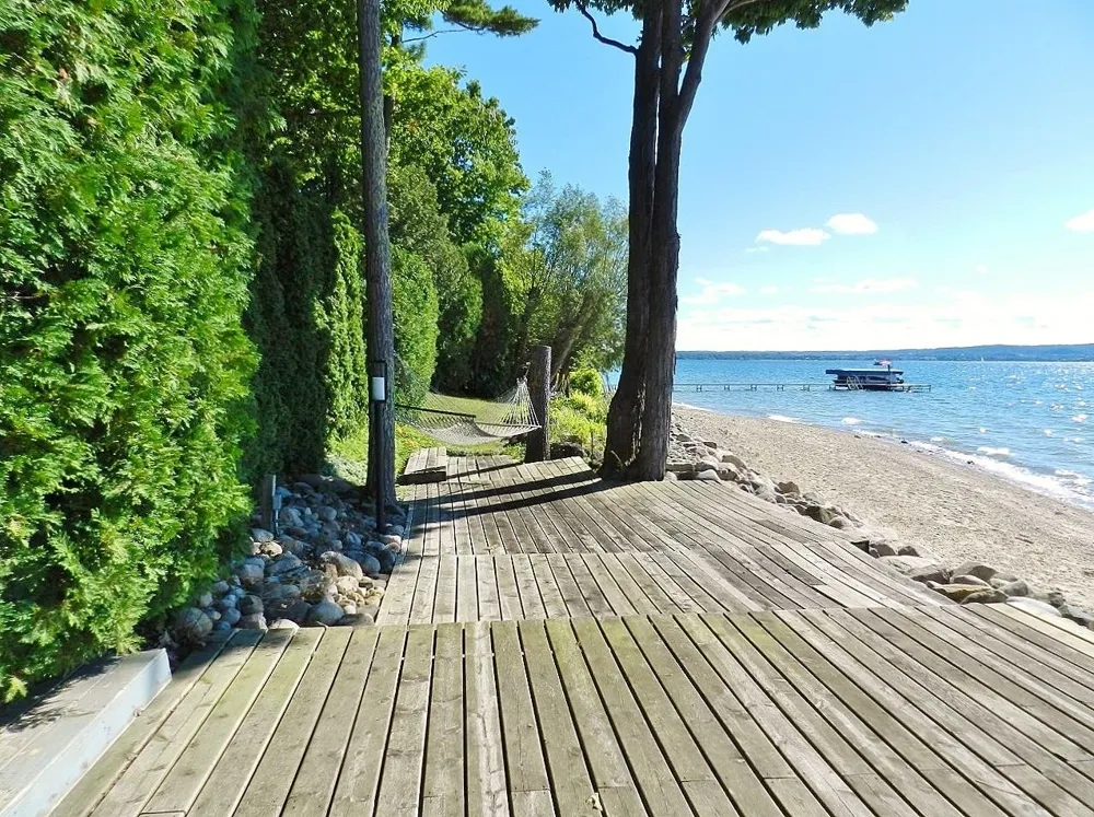 7200 Peninsula Drive Peninsula Township, MI 49686
