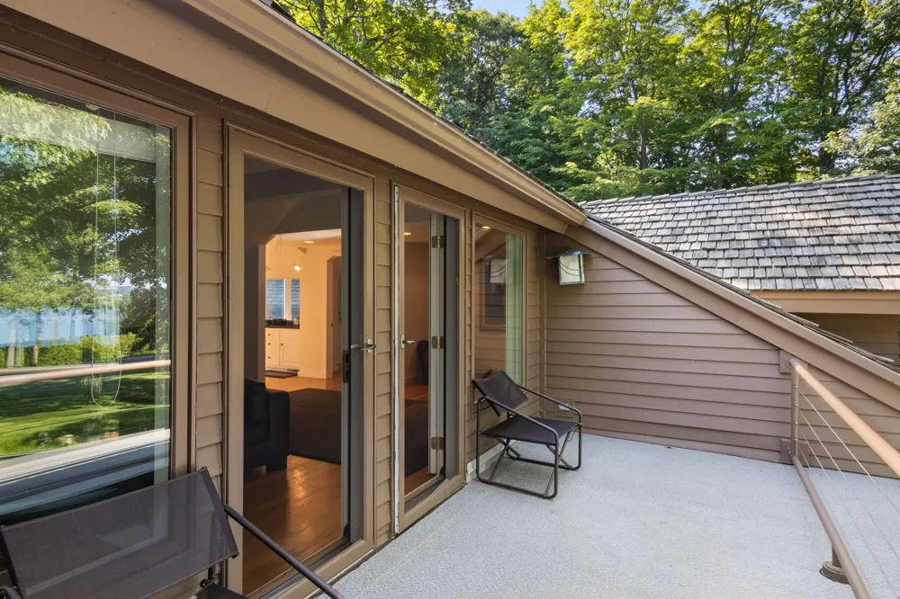 7200 Peninsula Drive Peninsula Township, MI 49686