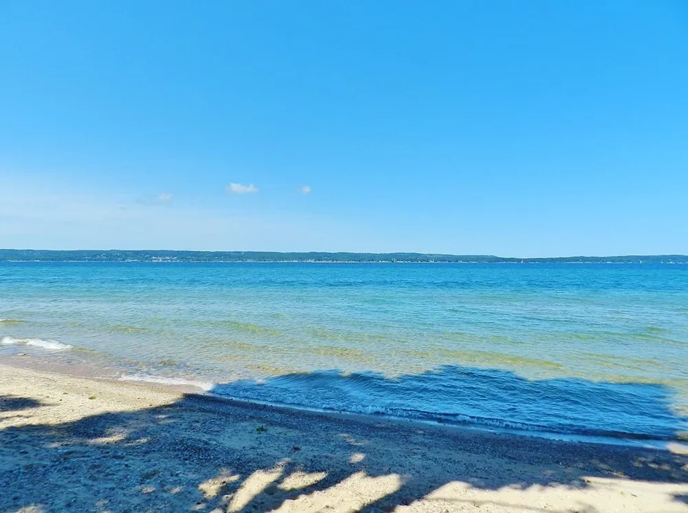 7200 Peninsula Drive Peninsula Township, MI 49686