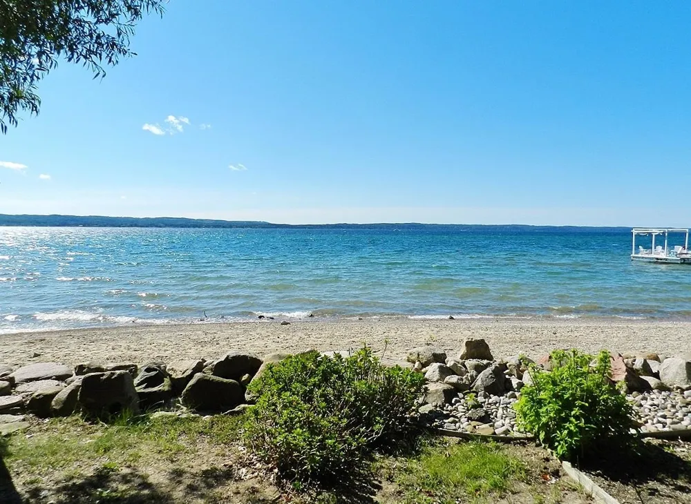 7200 Peninsula Drive Peninsula Township, MI 49686