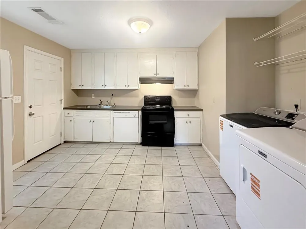 514 Clover Drive #4 Buford, GA 30518