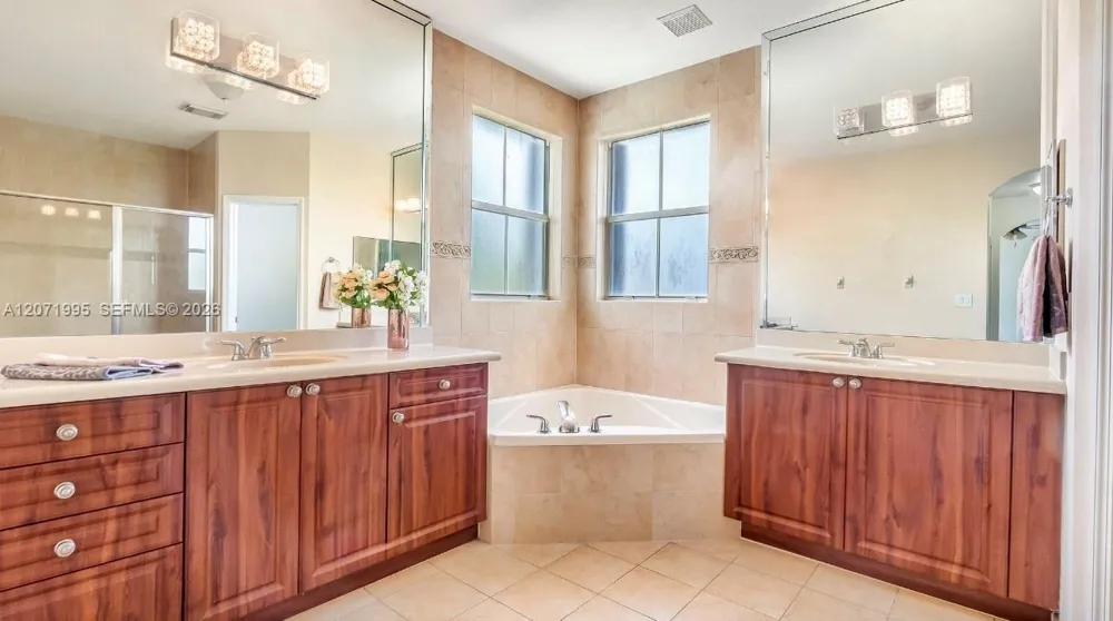 1421 SW 153rd Path Miami, FL 33194