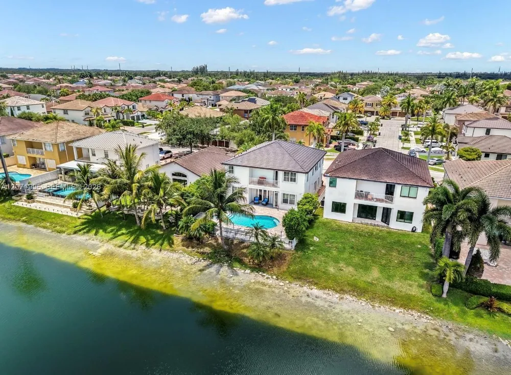 1421 SW 153rd Path Miami, FL 33194