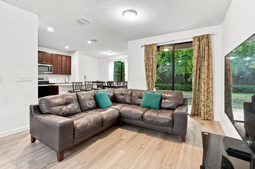 269 NW 36th Avenue Pompano Beach, FL 33069