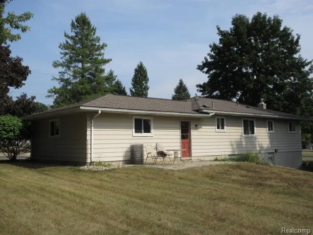 319 Sherman Court Ortonville Village, MI 48462