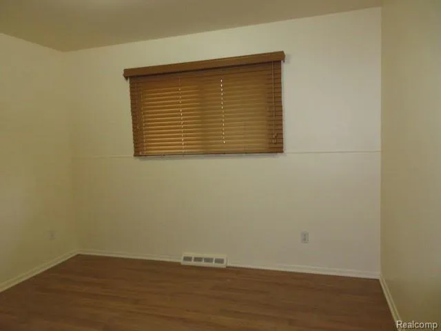 319 Sherman Court Ortonville Village, MI 48462