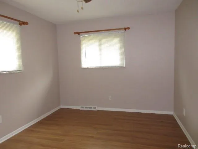 319 Sherman Court Ortonville Village, MI 48462