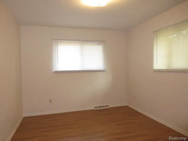 319 Sherman Court Ortonville Village, MI 48462