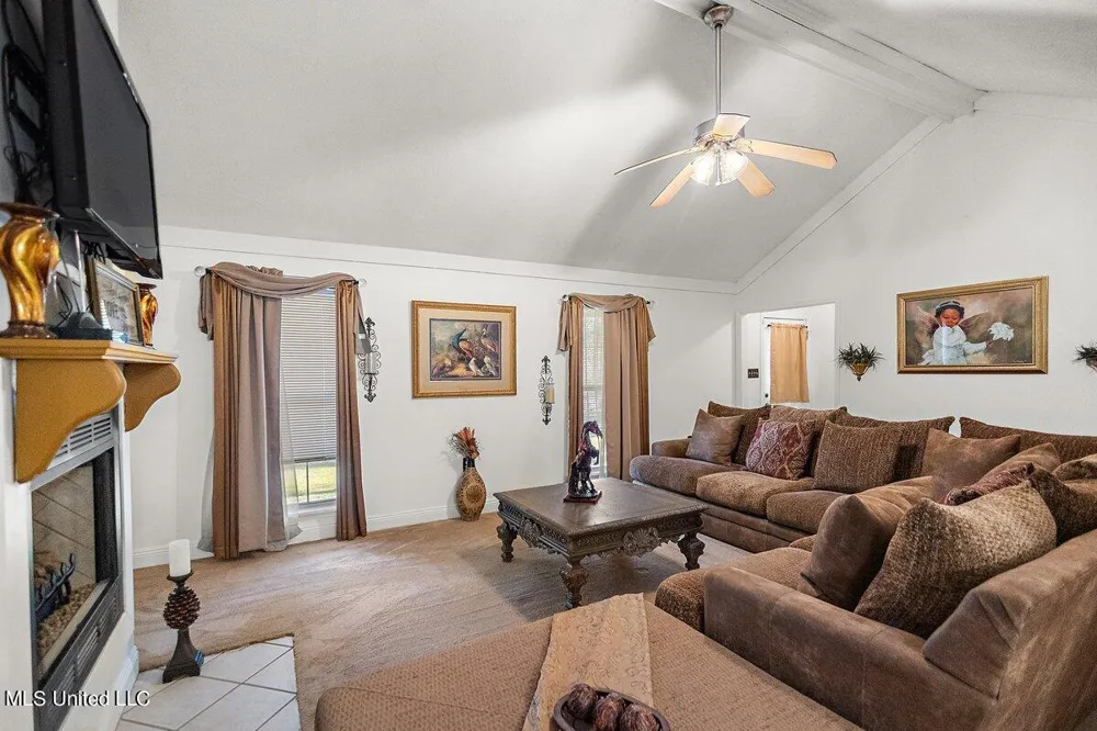 1085 Thomas Drive Raymond, MS 39154