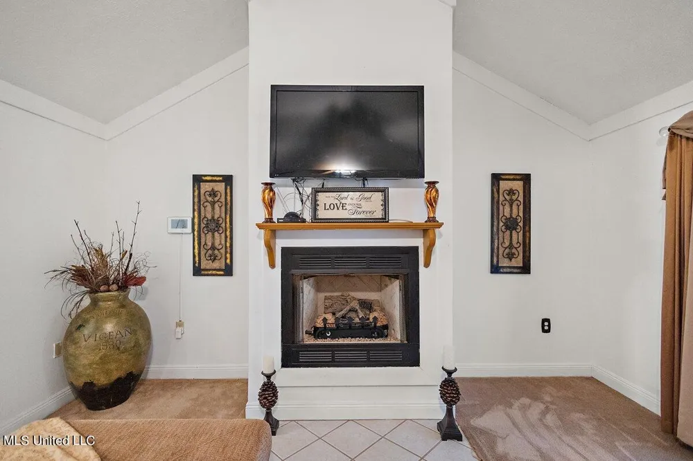 1085 Thomas Drive Raymond, MS 39154