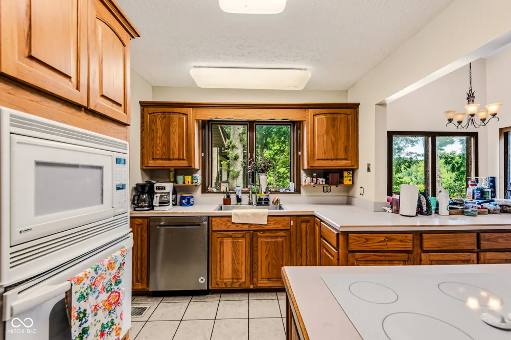 16451 E Lake Shore Drive Hope, IN 47246