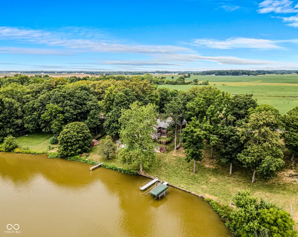 16451 E Lake Shore Drive Hope, IN 47246