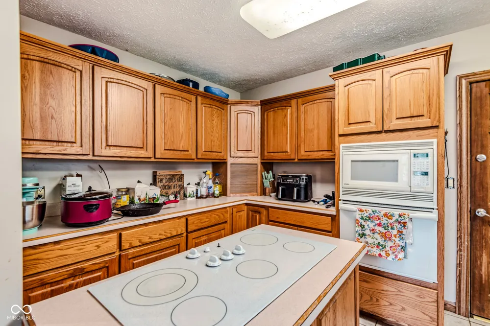 16451 E Lake Shore Drive Hope, IN 47246