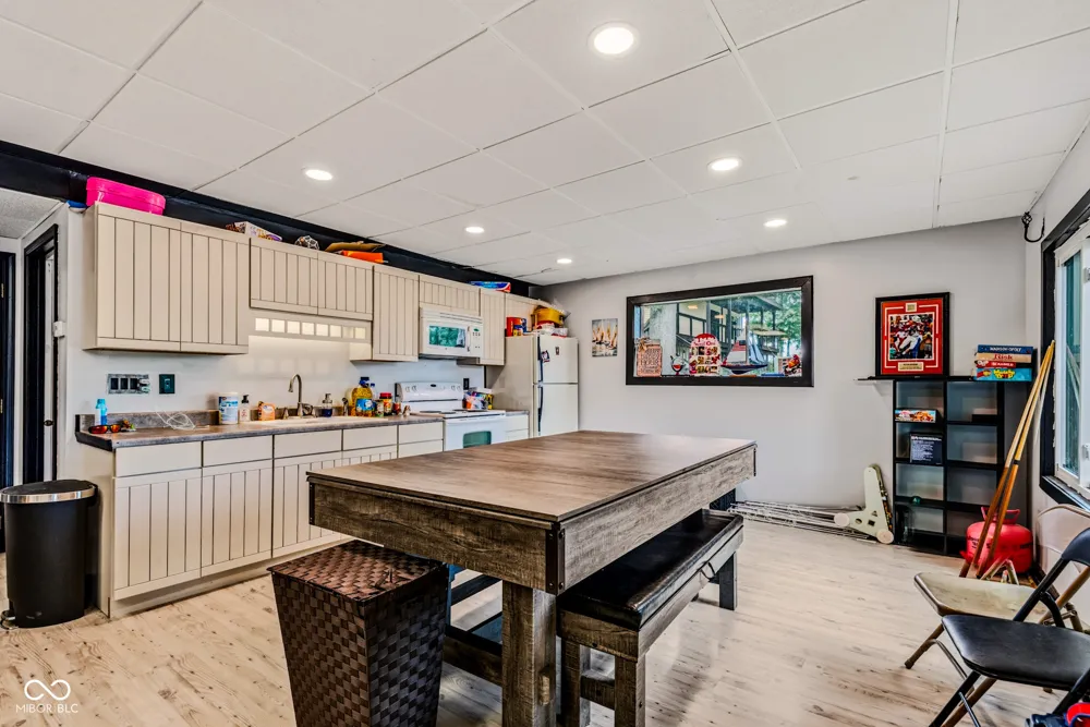 16451 E Lake Shore Drive Hope, IN 47246