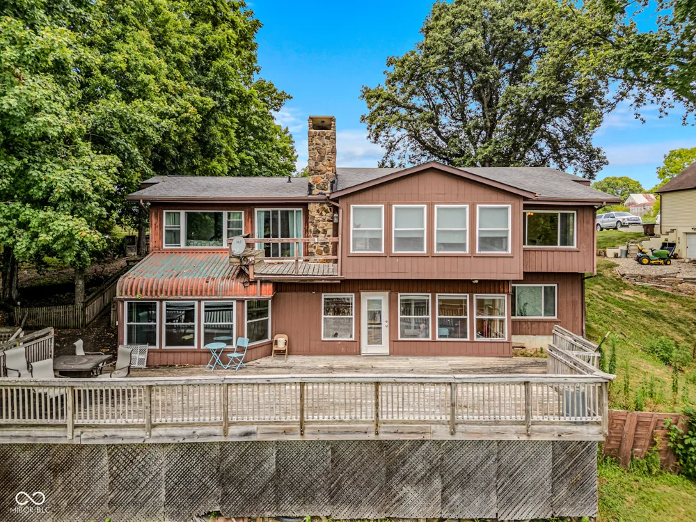 16451 E Lake Shore Drive Hope, IN 47246