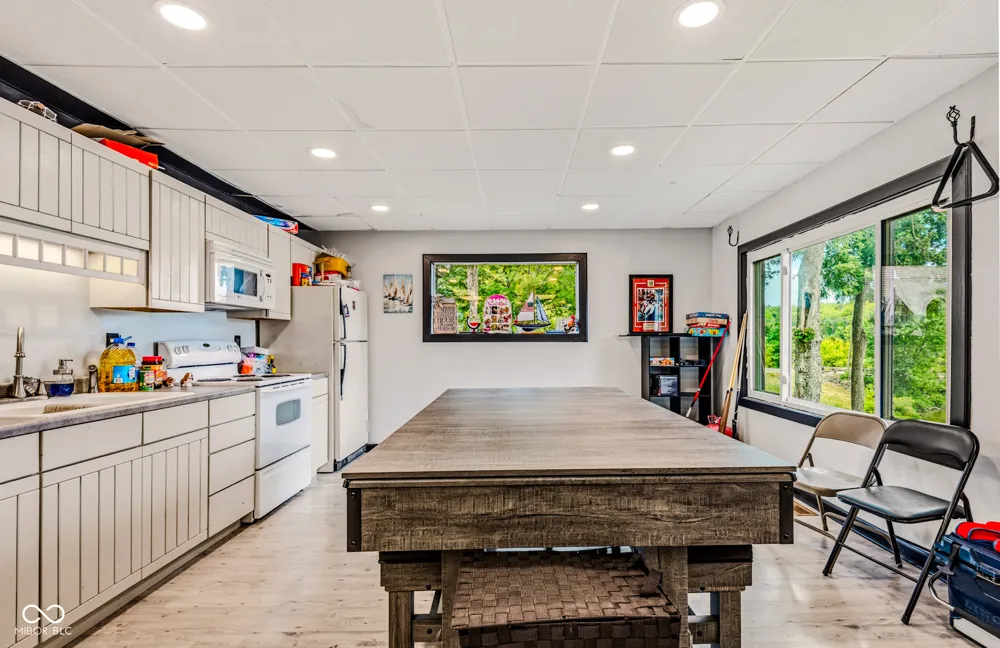 16451 E Lake Shore Drive Hope, IN 47246
