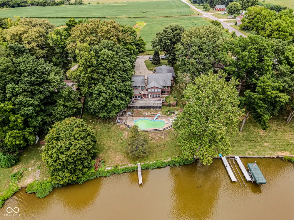 16451 E Lake Shore Drive Hope, IN 47246