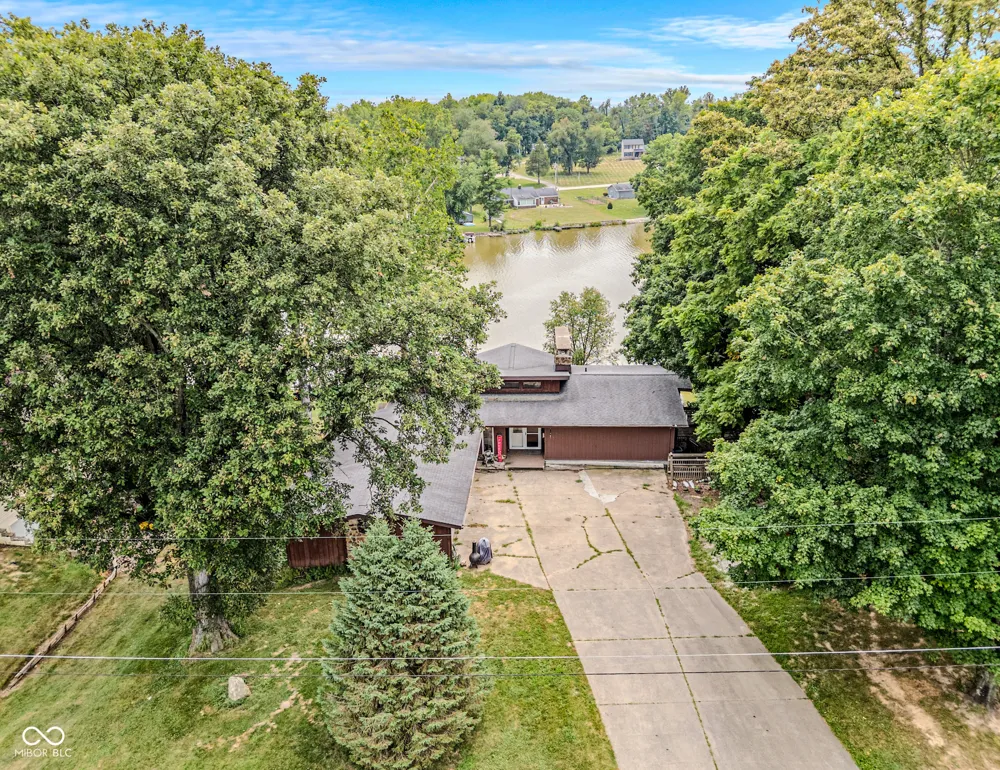 16451 E Lake Shore Drive Hope, IN 47246